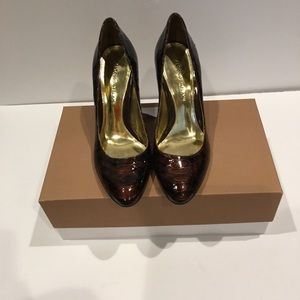NEW Antonio melani snake embossed Pathan pump.7M